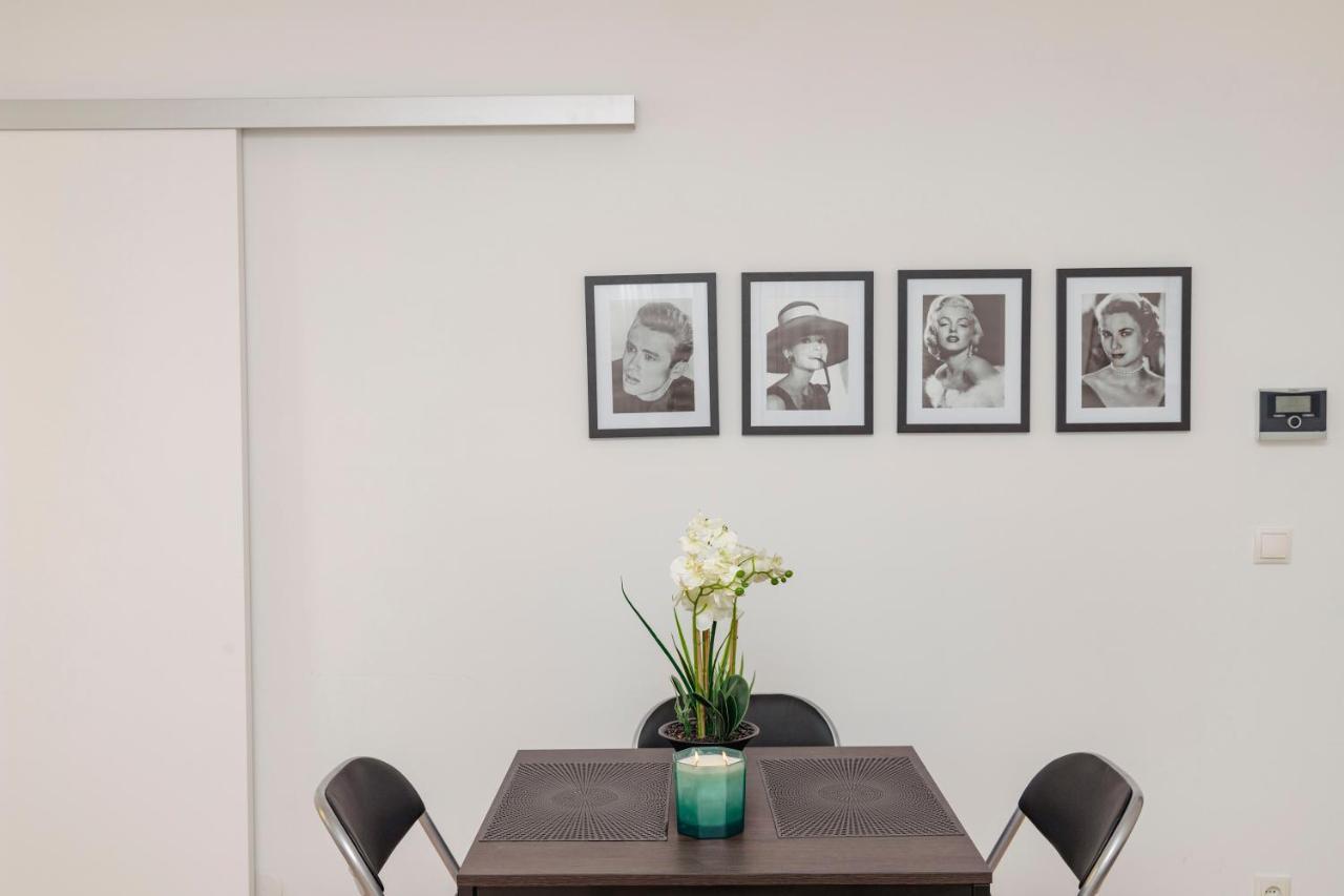Beautiful 2-Bedroom Apartment Near Schoenbrunn Viena Exterior foto